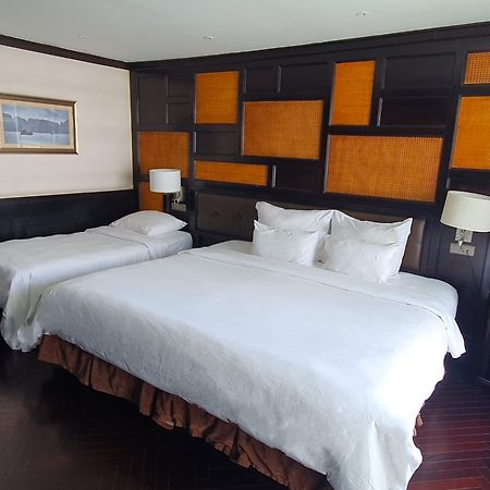 Ambassador Cruise Halong Bay Hotel Ha Long Exterior foto