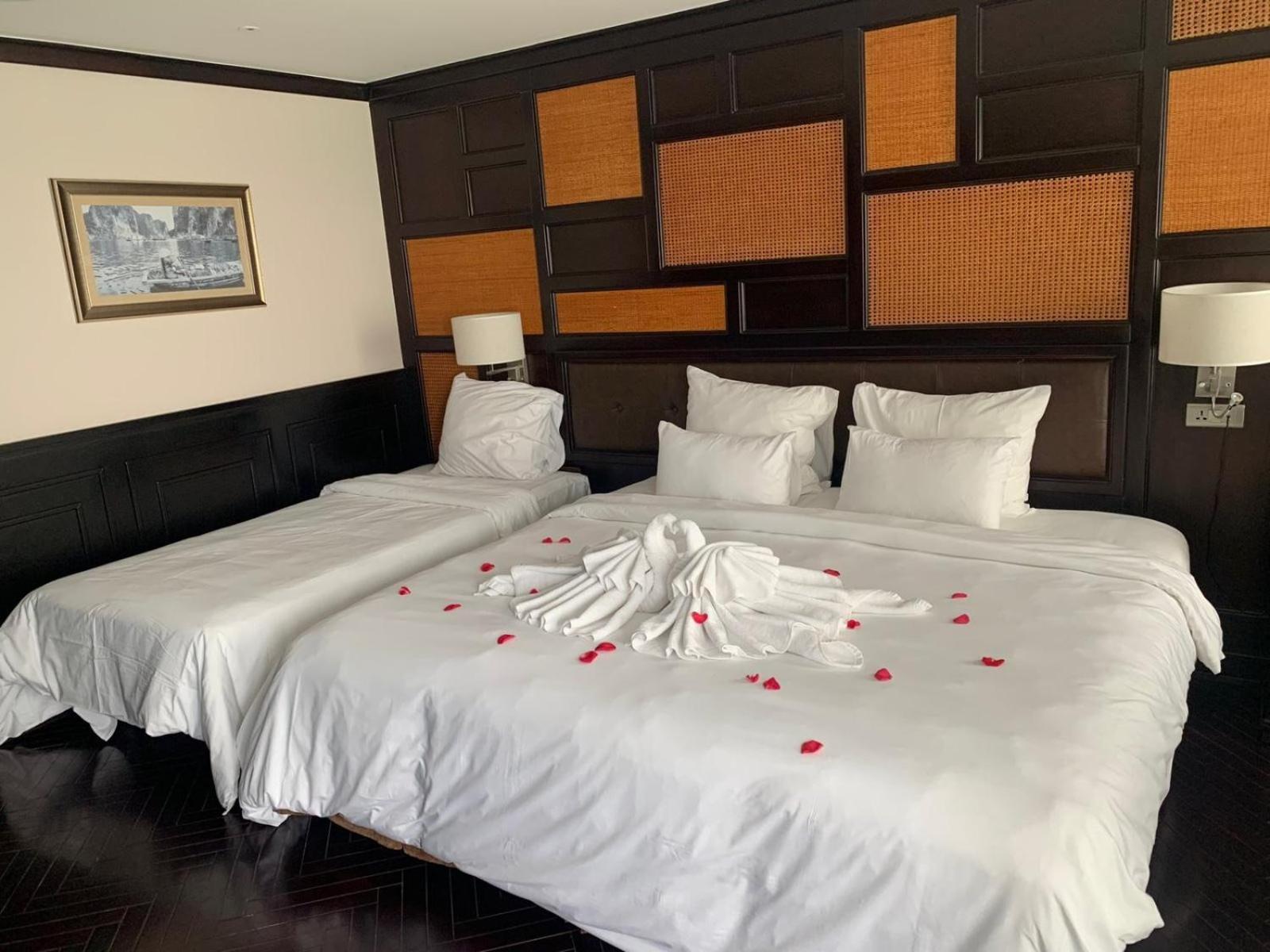 Ambassador Cruise Halong Bay Hotel Ha Long Exterior foto
